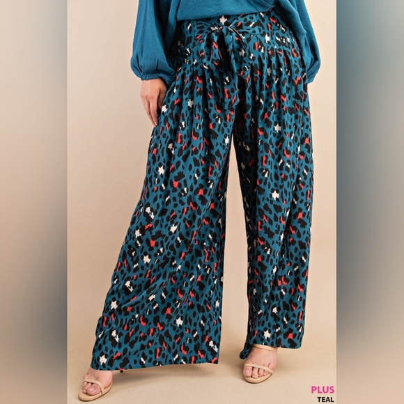 Wide-Leg Blue and Pink Cheetah Print Pants - Picture 3 of 5